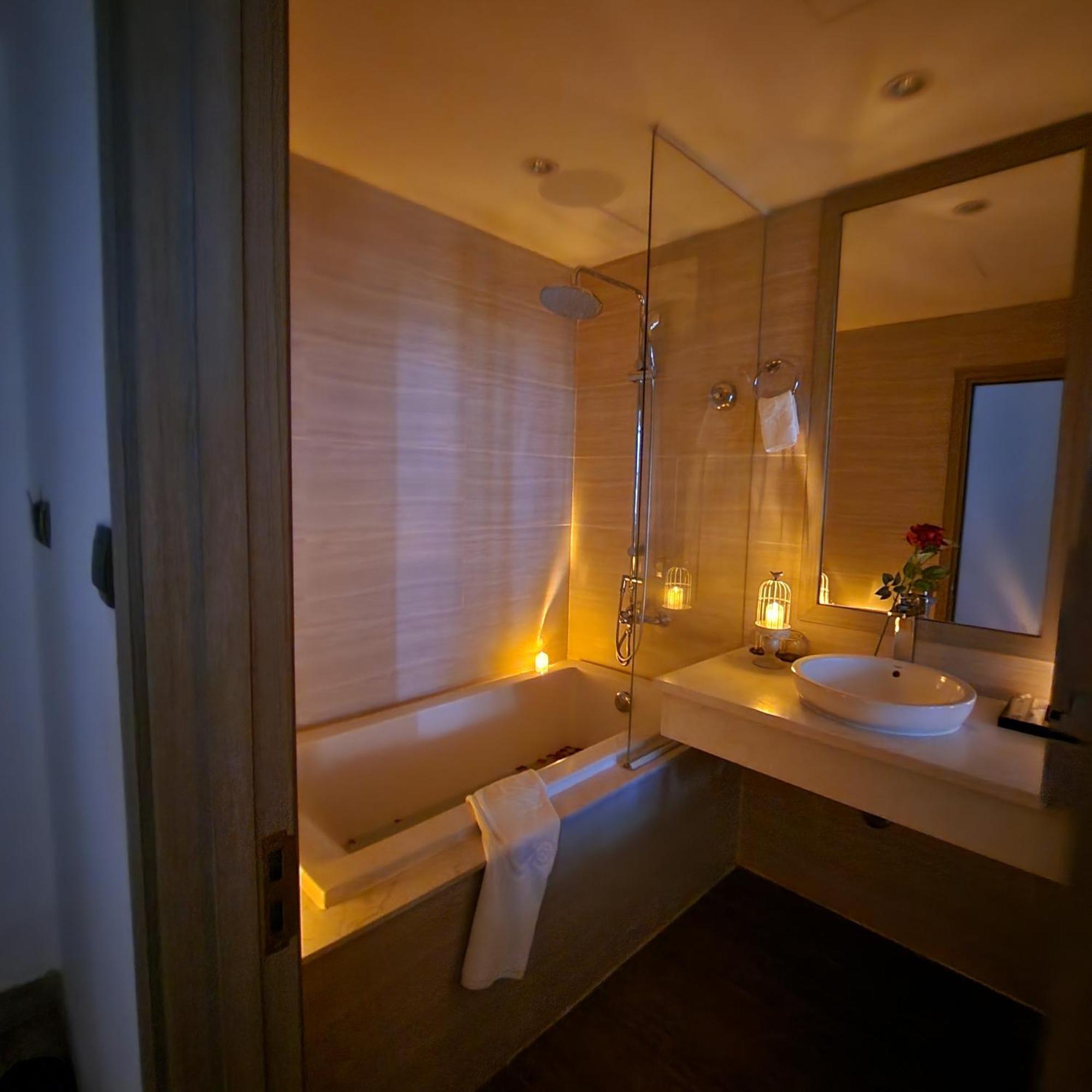 The Mcr Luxury Nha Trang Hotell Eksteriør bilde